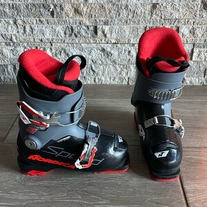 Nordic’s Speed Machine Kids Ski Boots